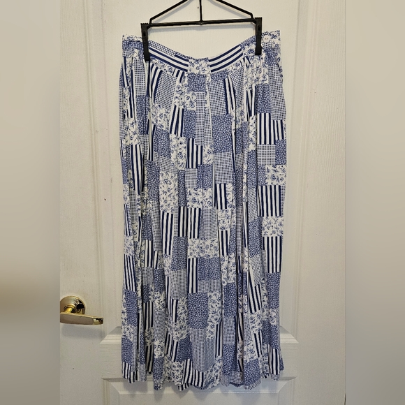 Vintage Blue & White Patchwork Set - includes blouse and skirt - Picture 5 of 13